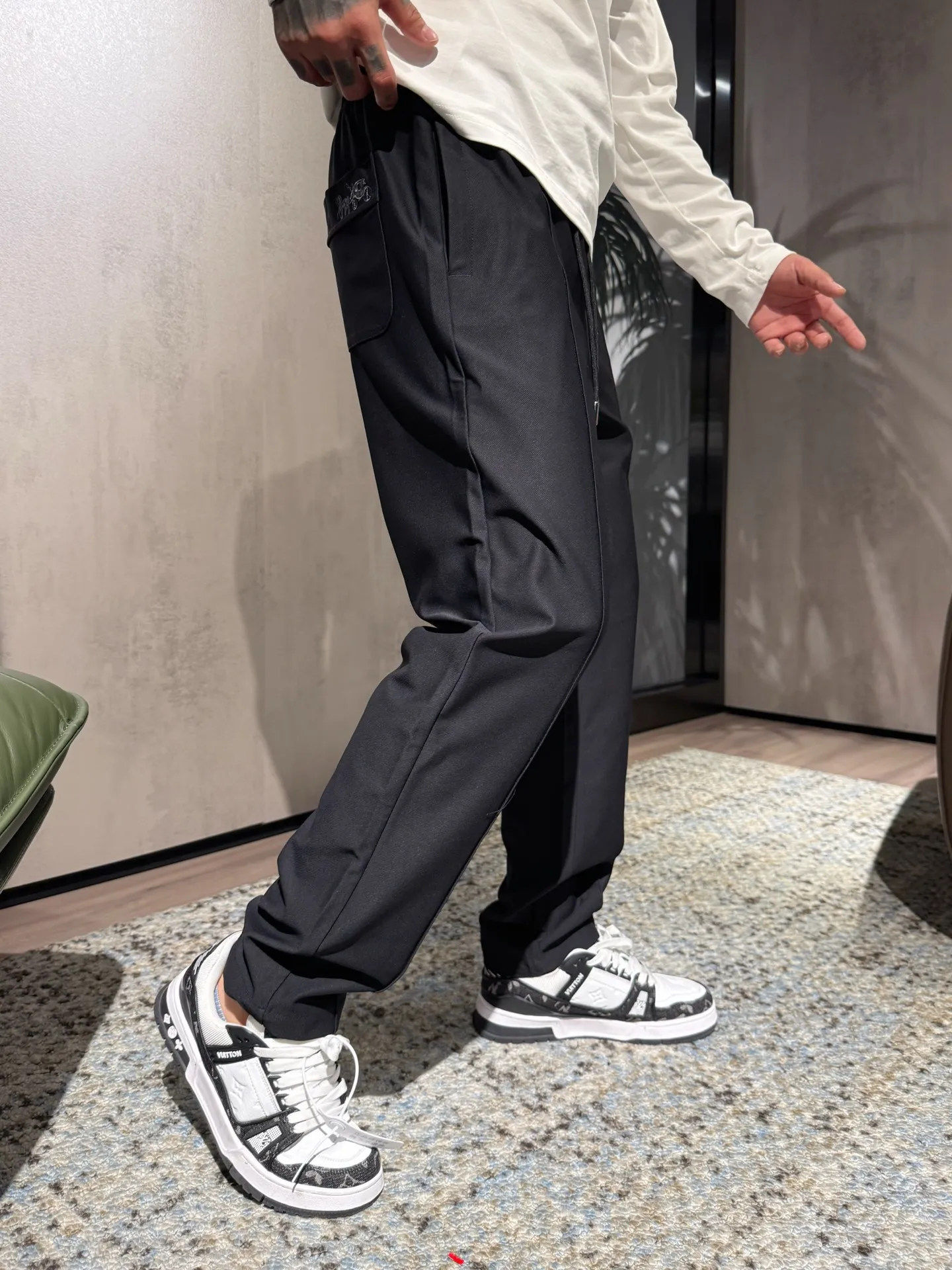 Coach, New Arrival casual pants, Original hard goods, simple and comfortable, unique design, creating a sense of simple lines, not picky, original custom fabric, excellent comfort, super style 👍🏻, 2⃣️ recommended colors, Sizes: M-3XL